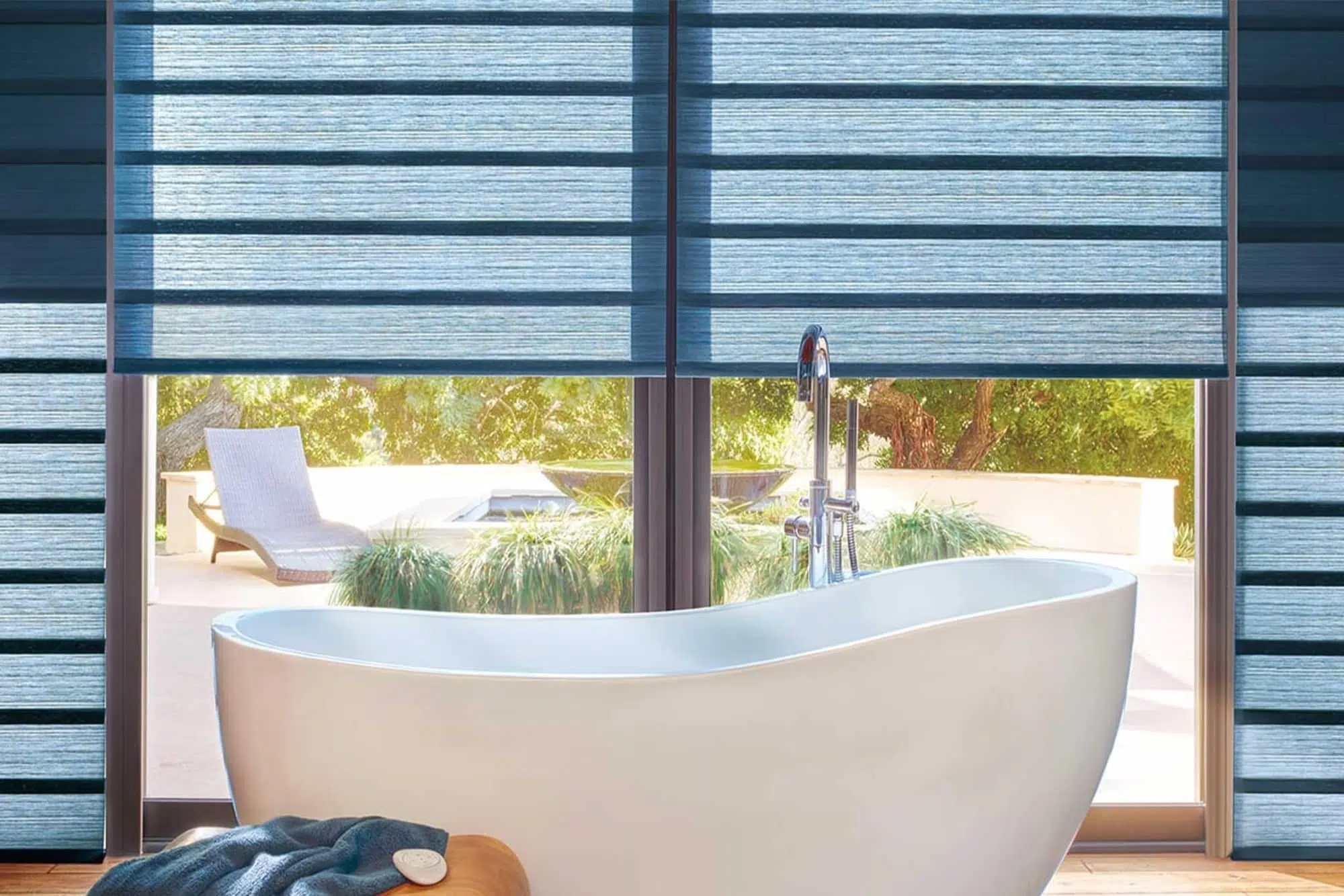 60ecd2fca159b388ec7a65ec_modern-roman-shades-bathroom-vignette-gateway-stl-p-2000